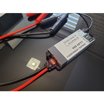 Zasilacz 13,8V 60A   / Woltomierz /